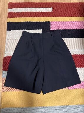 Babaton Pleated Mid-Thigh Shorts